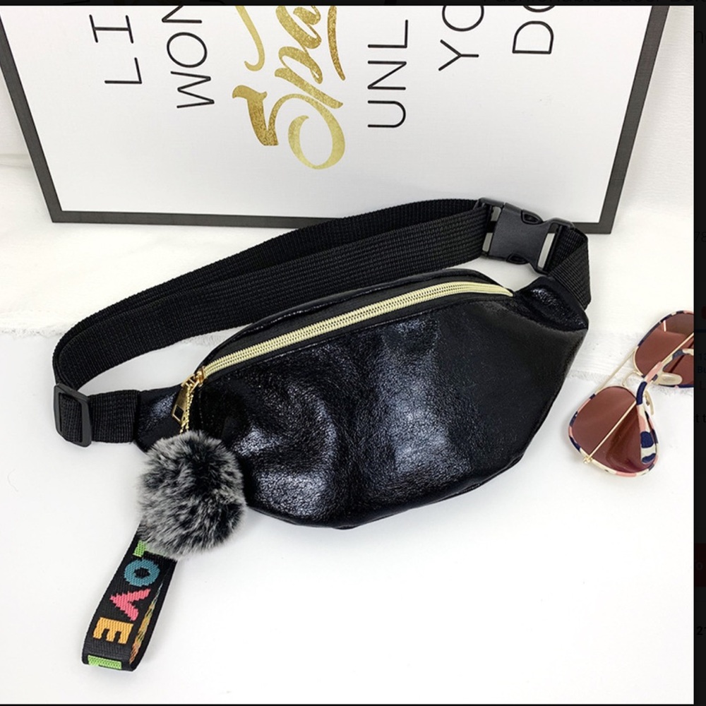 Trendy cute Waistbags! Black and Iridescent color